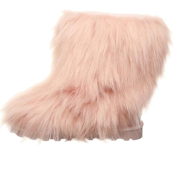 NWT BearPaw Pale Pink Winter Boots Plush Fur Size 10 - Picture 2 of 8